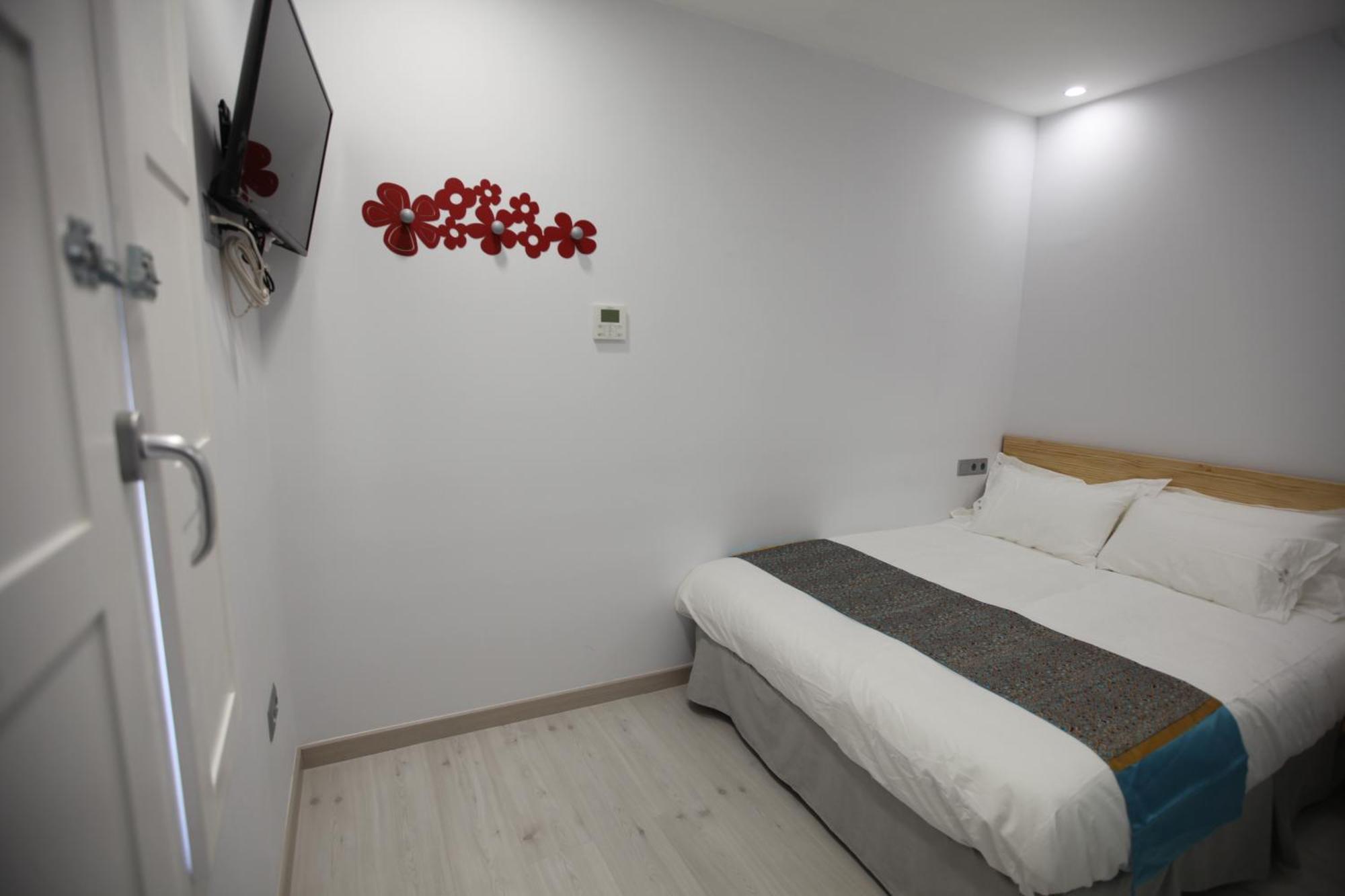 Hostal Palacio Luna Madrid Dış mekan fotoğraf
