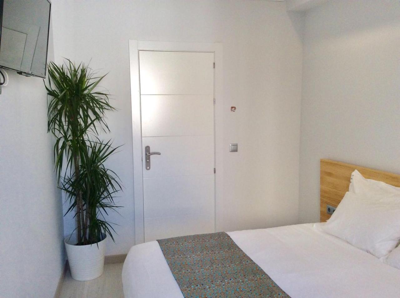 Hostal Palacio Luna Madrid Dış mekan fotoğraf